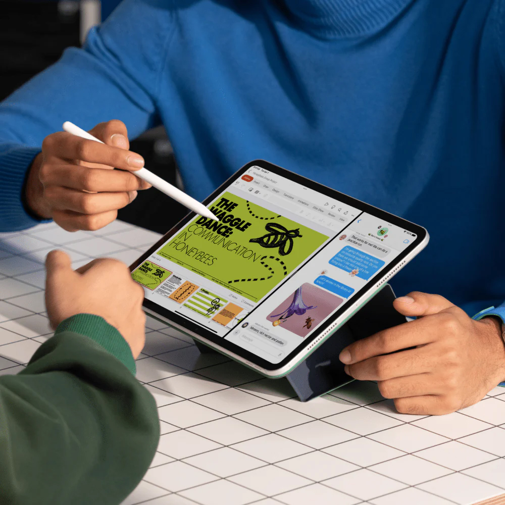 Чехол MOFT Dynamic Folio для планшета iPad Pro 11′′ (M4/M5) синий с зелёным